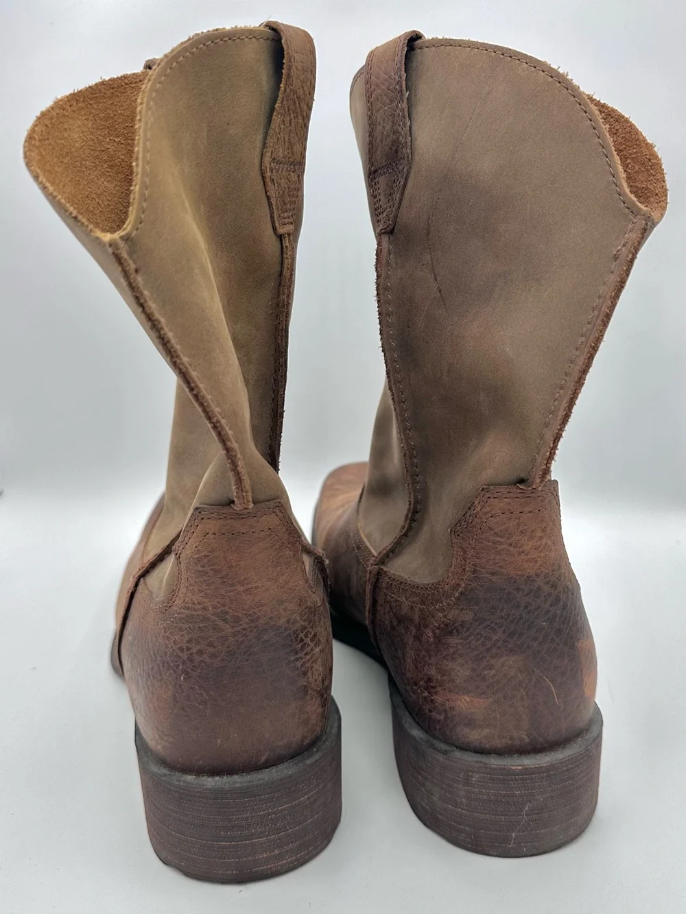 Ariat Men’s Rambler Square Toe Western Boots